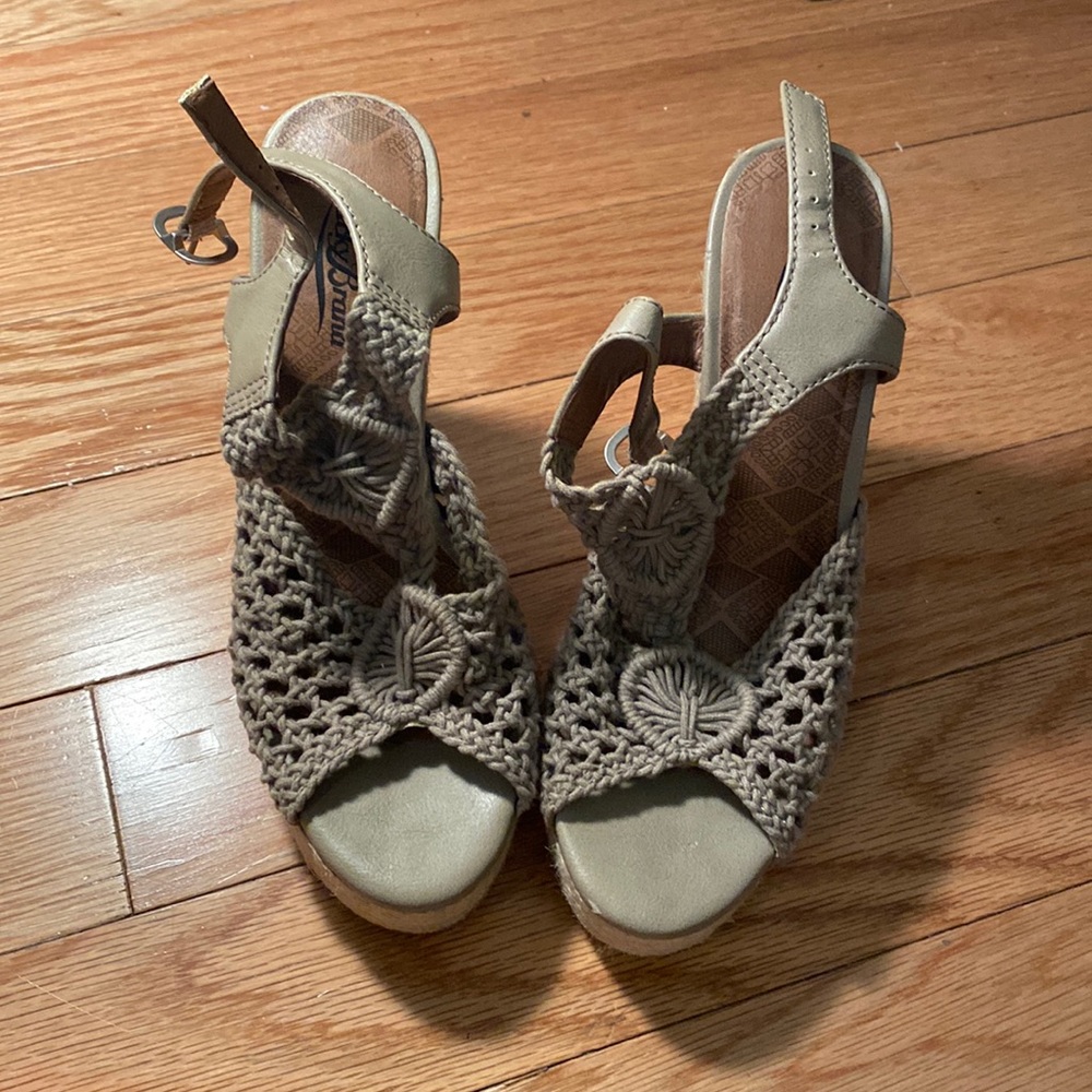 Lucky Brand neutral wedges